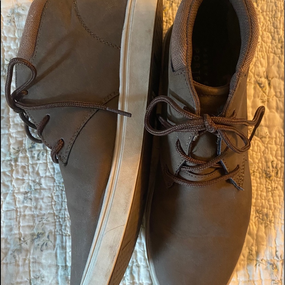 Perry Ellis Portfolio “Stephen” size 8, brown
